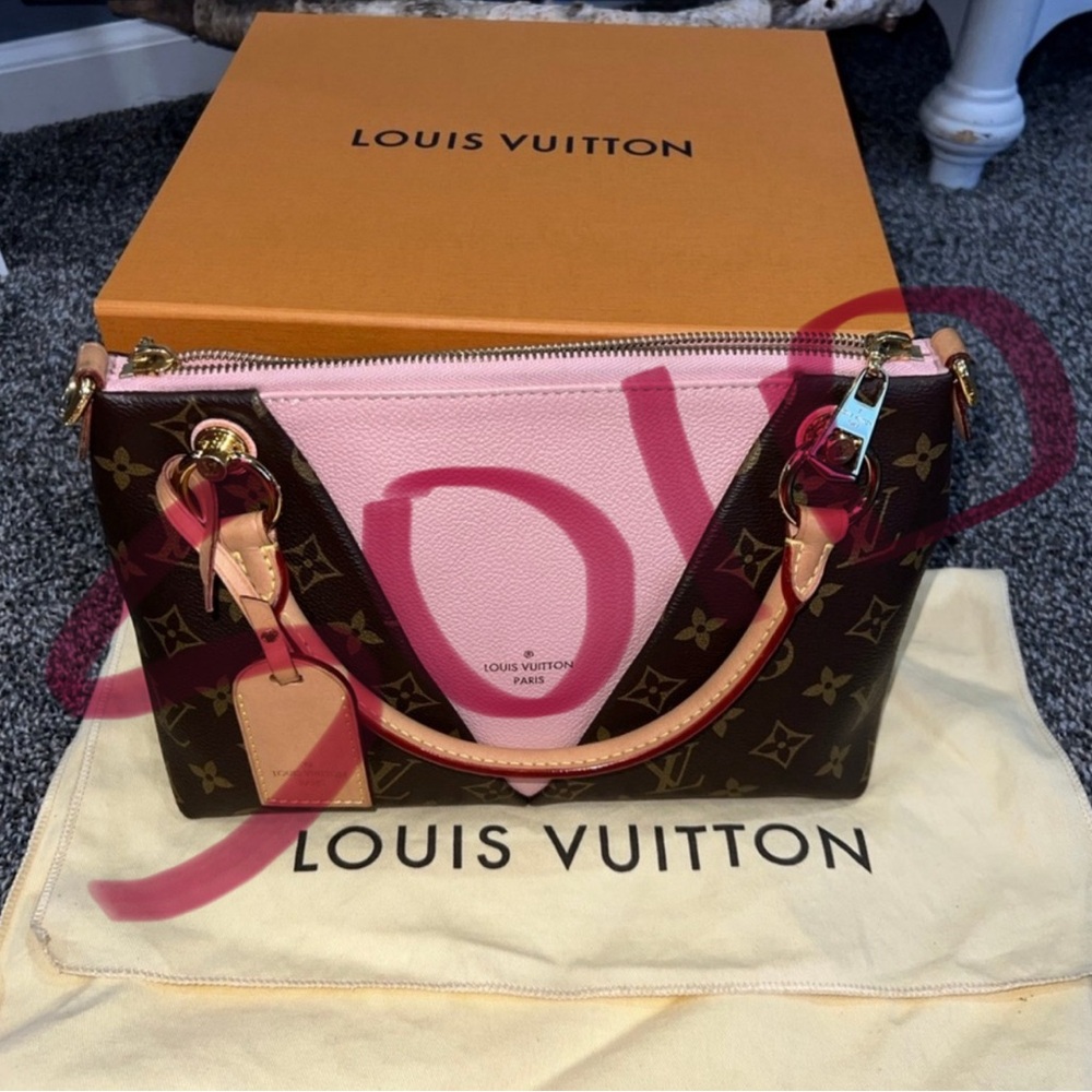 Louis Vuitton V tote BB monogram pink handbag